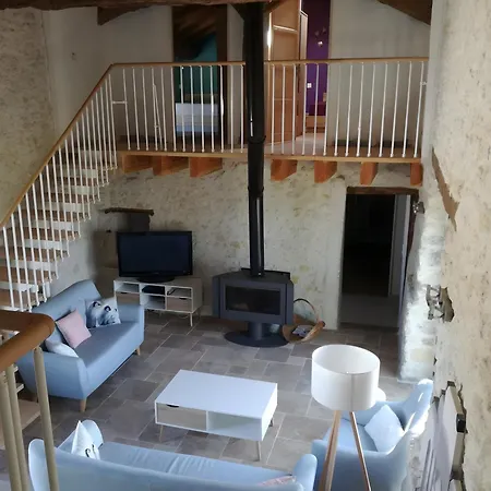 Holiday home De Caractere En Pleine Nature Bourg-de-Visa