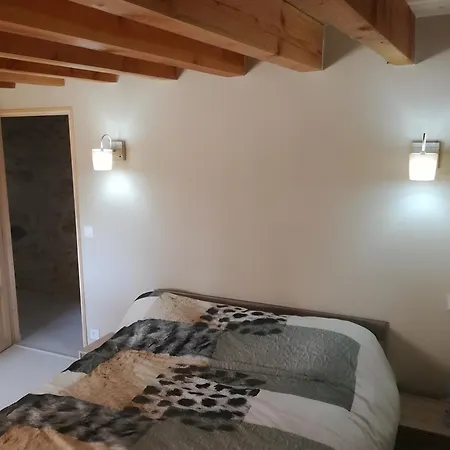 Holiday home De Caractere En Pleine Nature